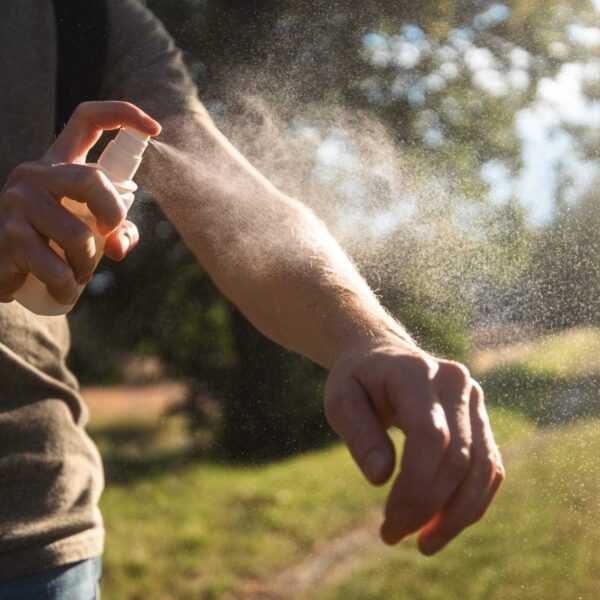 Spray anti‑moustiques efficace et naturel